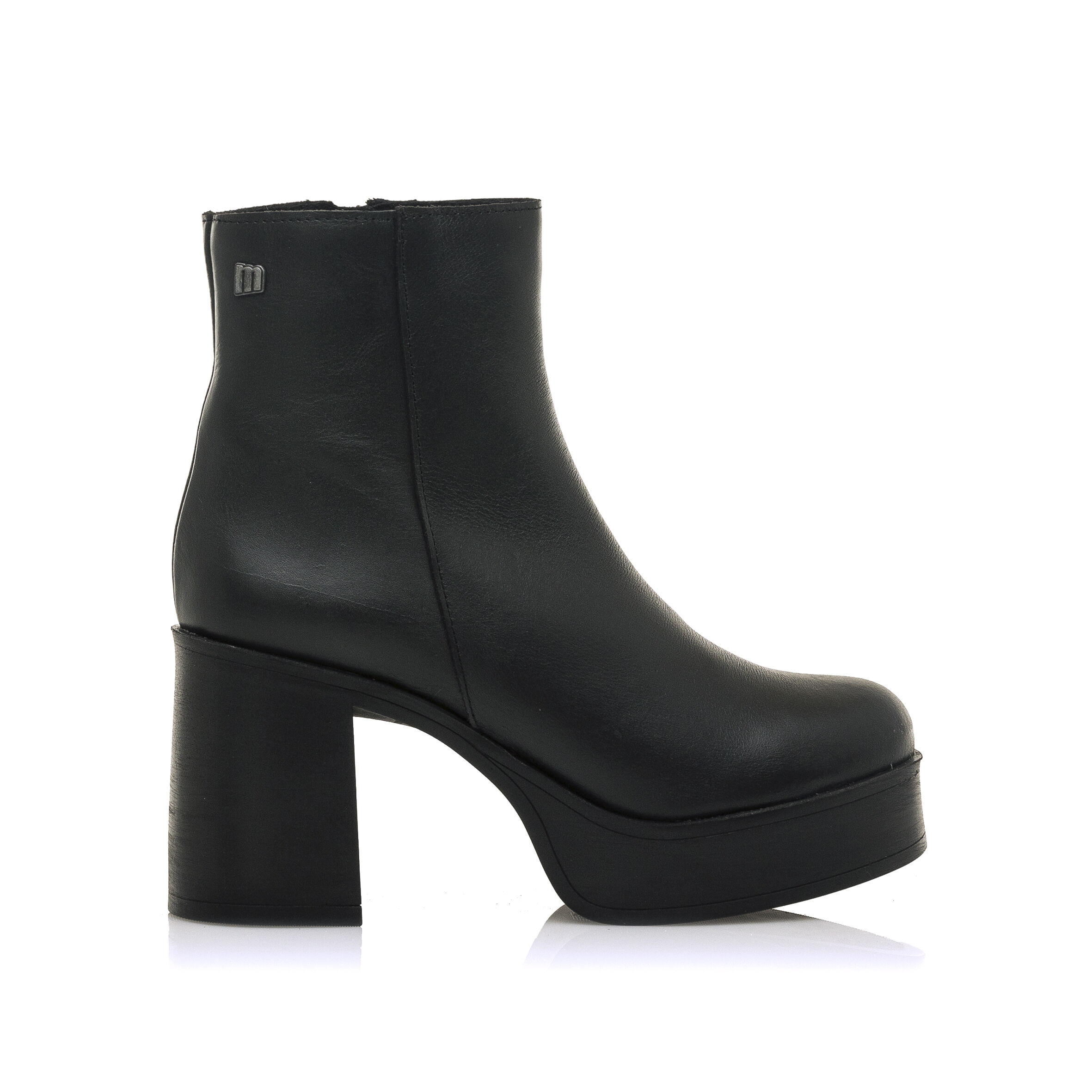 Botines con un shop poco de tacon
